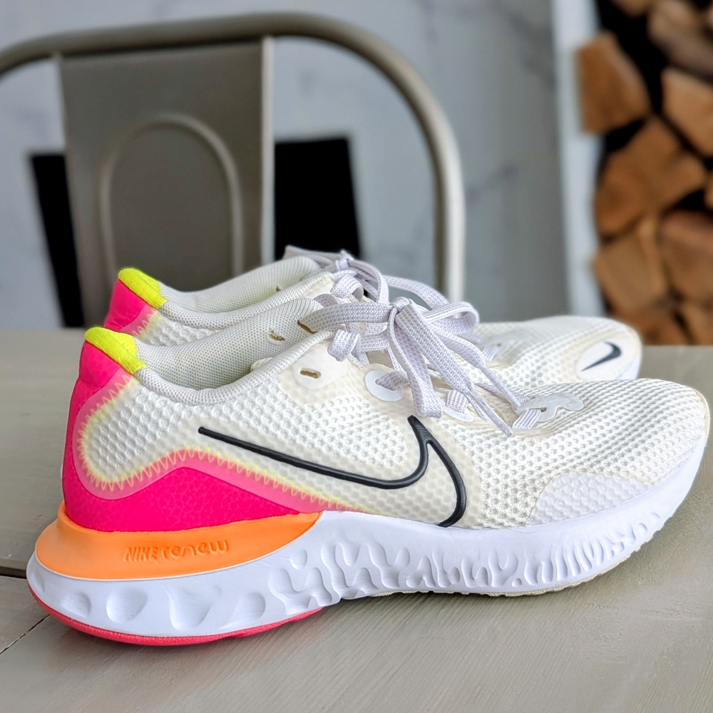 Nike Women's White and Neon Pink Athletic Shoes